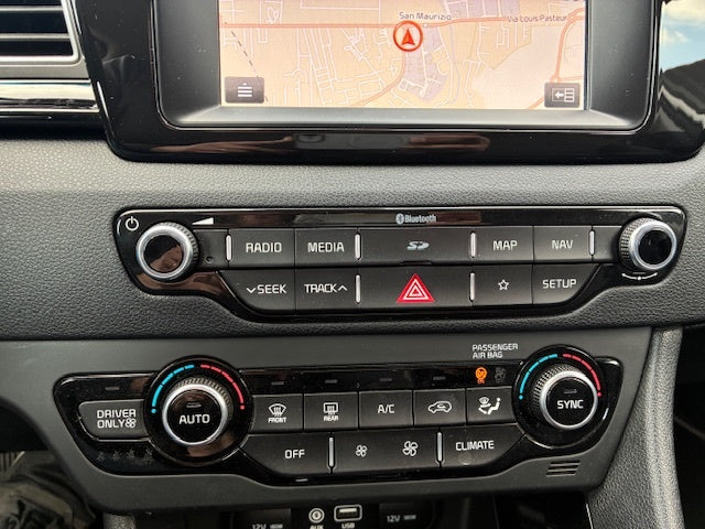 KIA NIRO HYBRID STYLE