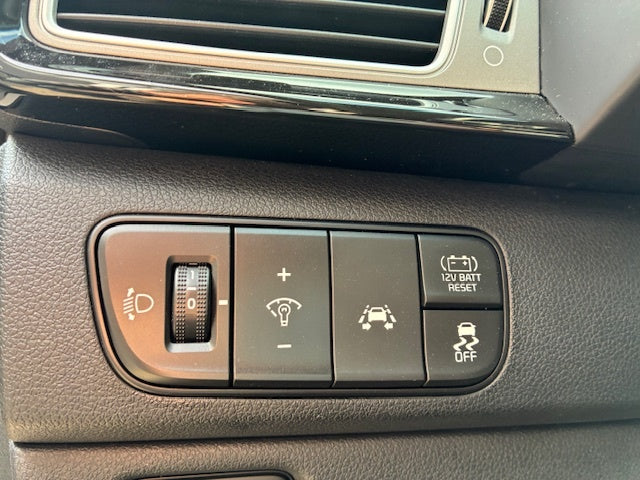 KIA NIRO HYBRID STYLE