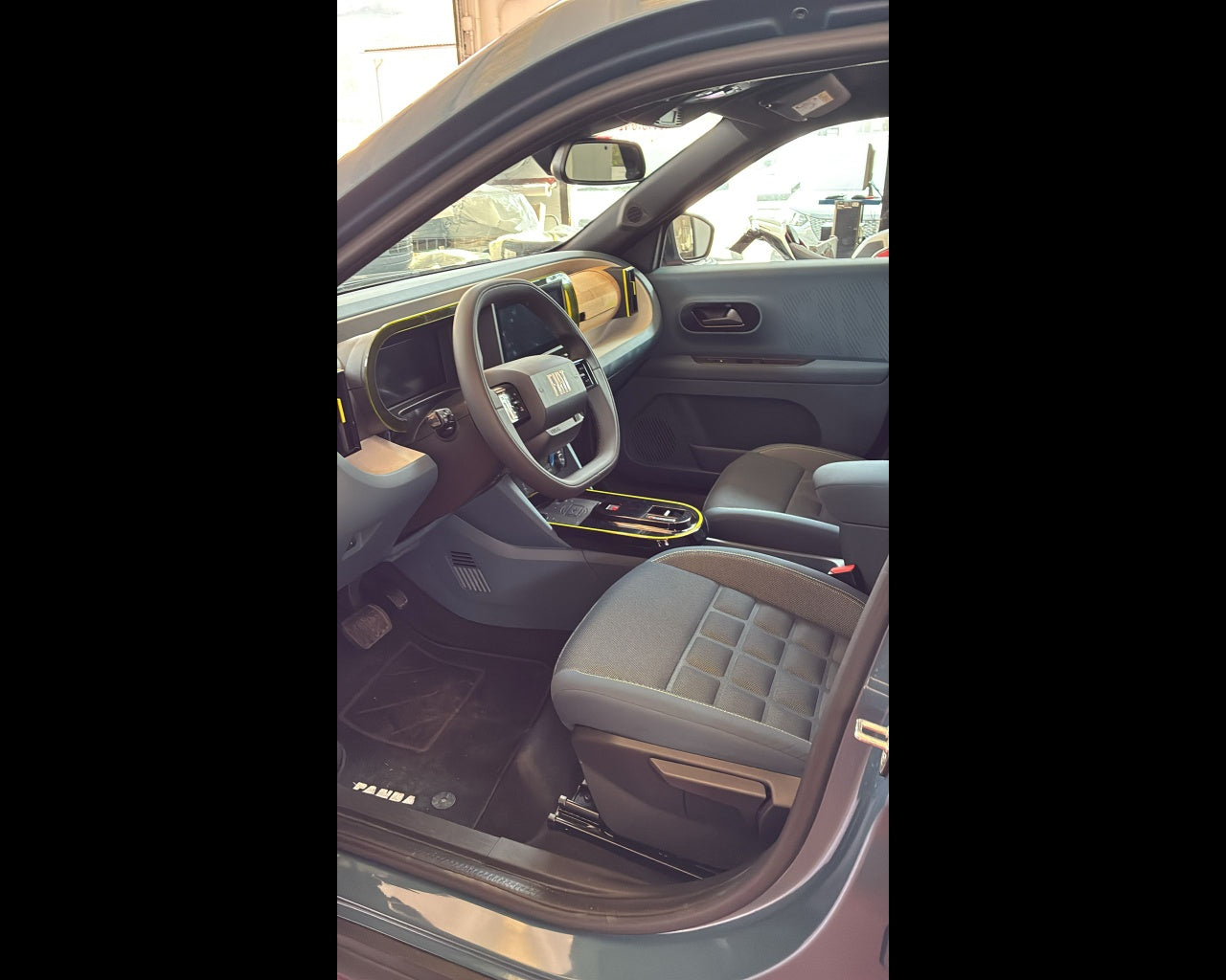 Grande Panda Hybrid La Prima 1.2 Hybrid 100cv