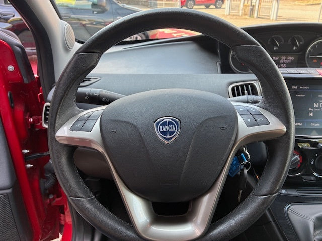 LANCIA Y 1.0 HYBRID 70CV GOLD