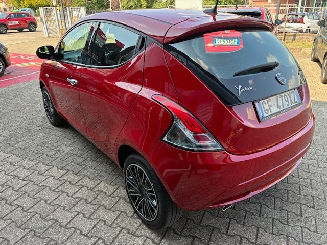 LANCIA Y 1.0 HYBRID 70CV GOLD