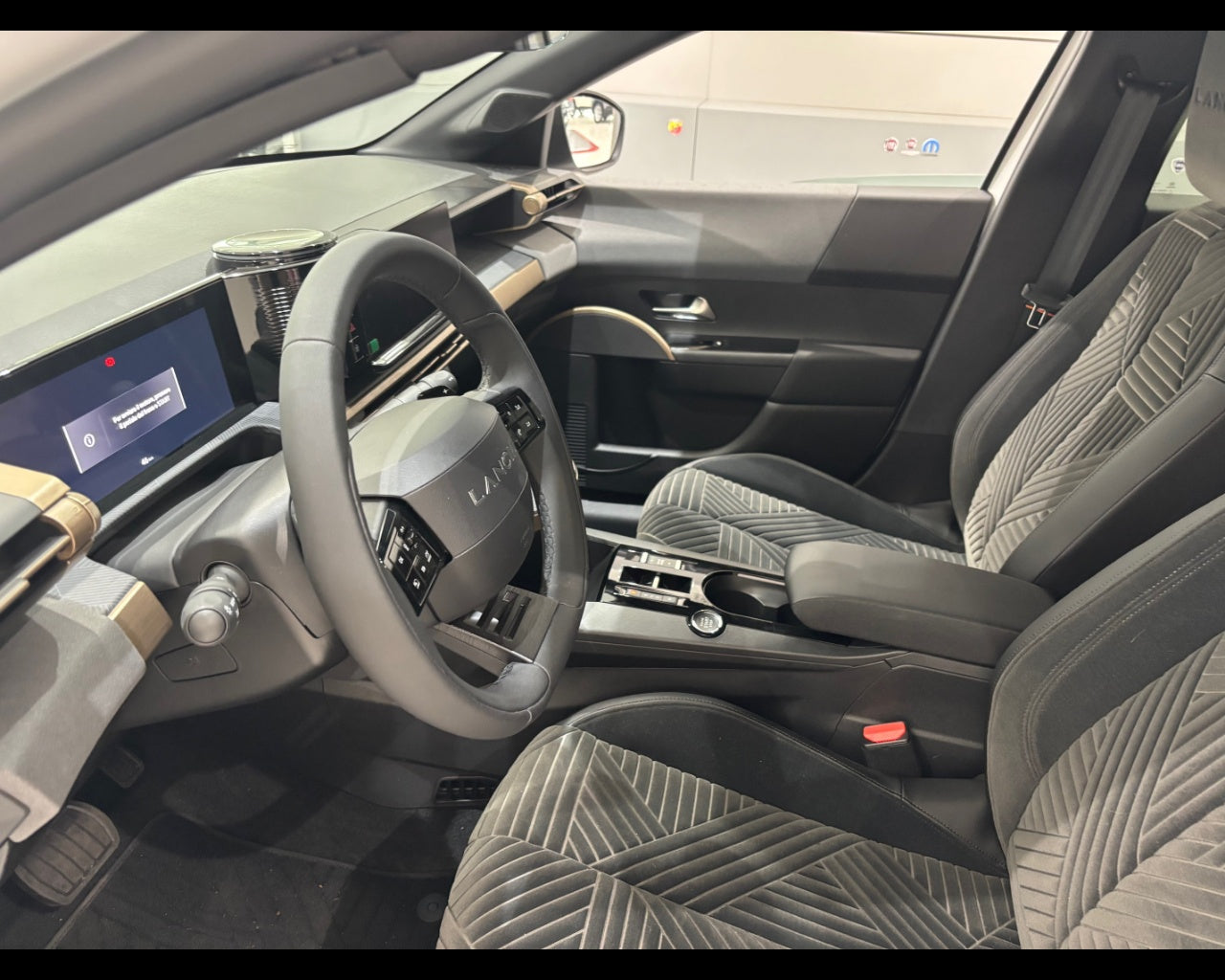 Nuova Ypsilon Ibrida Lx 1.2 100cv Ibrida