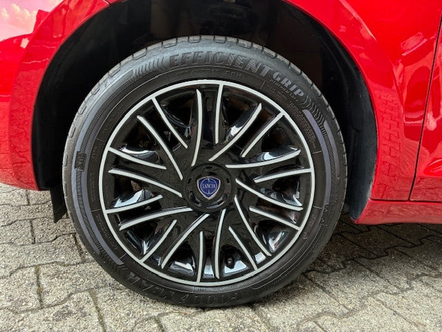 LANCIA Y 1.0 HYBRID 70CV GOLD