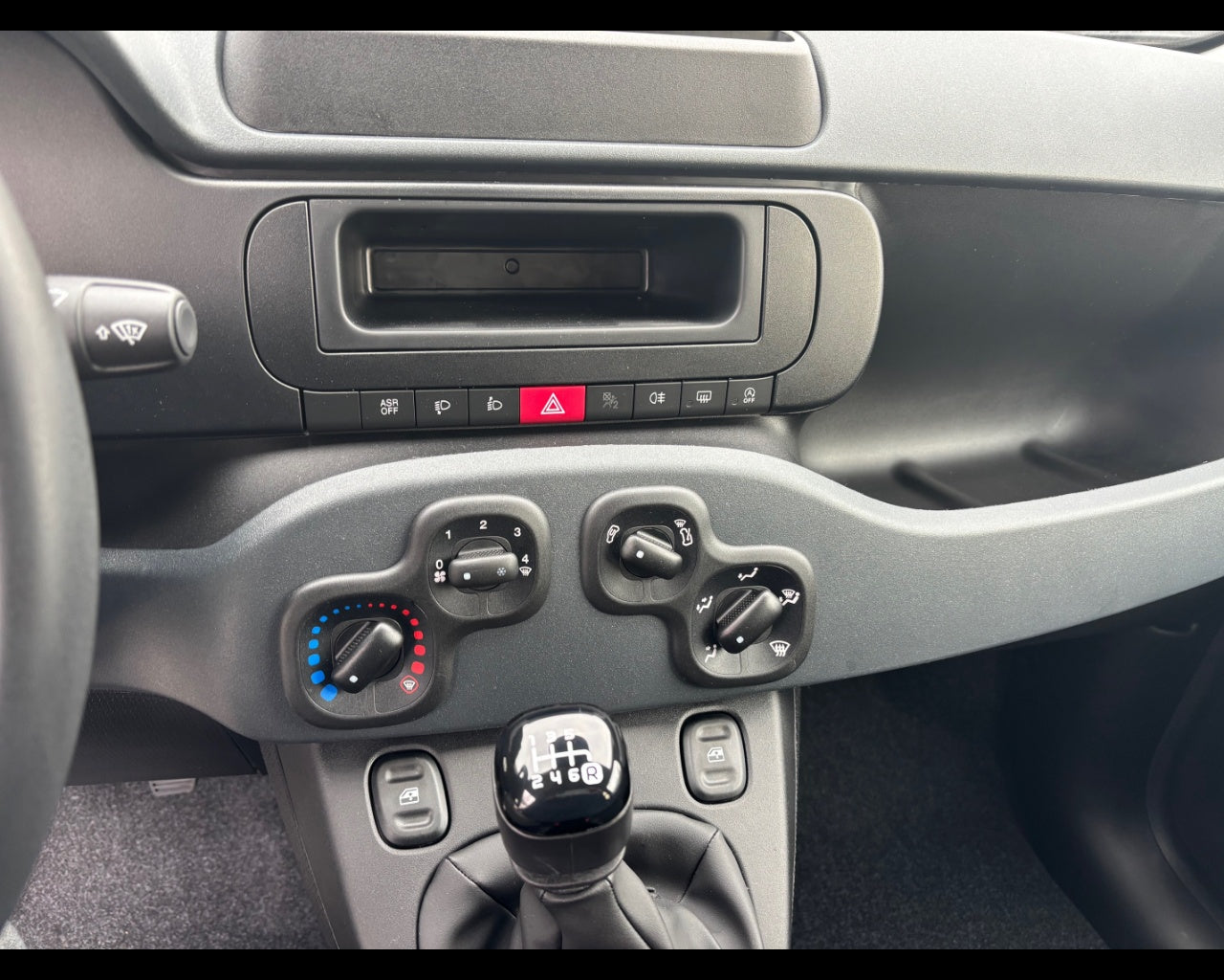 Panda Van Series 9 Panda 1.0 Hybrid S&S 70cv E6.4 - 2 Posti