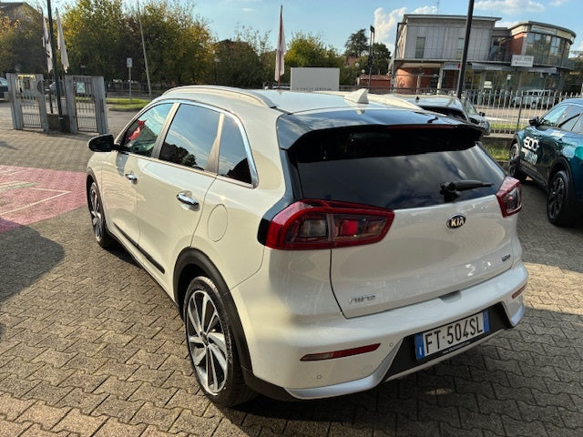 KIA NIRO HYBRID STYLE