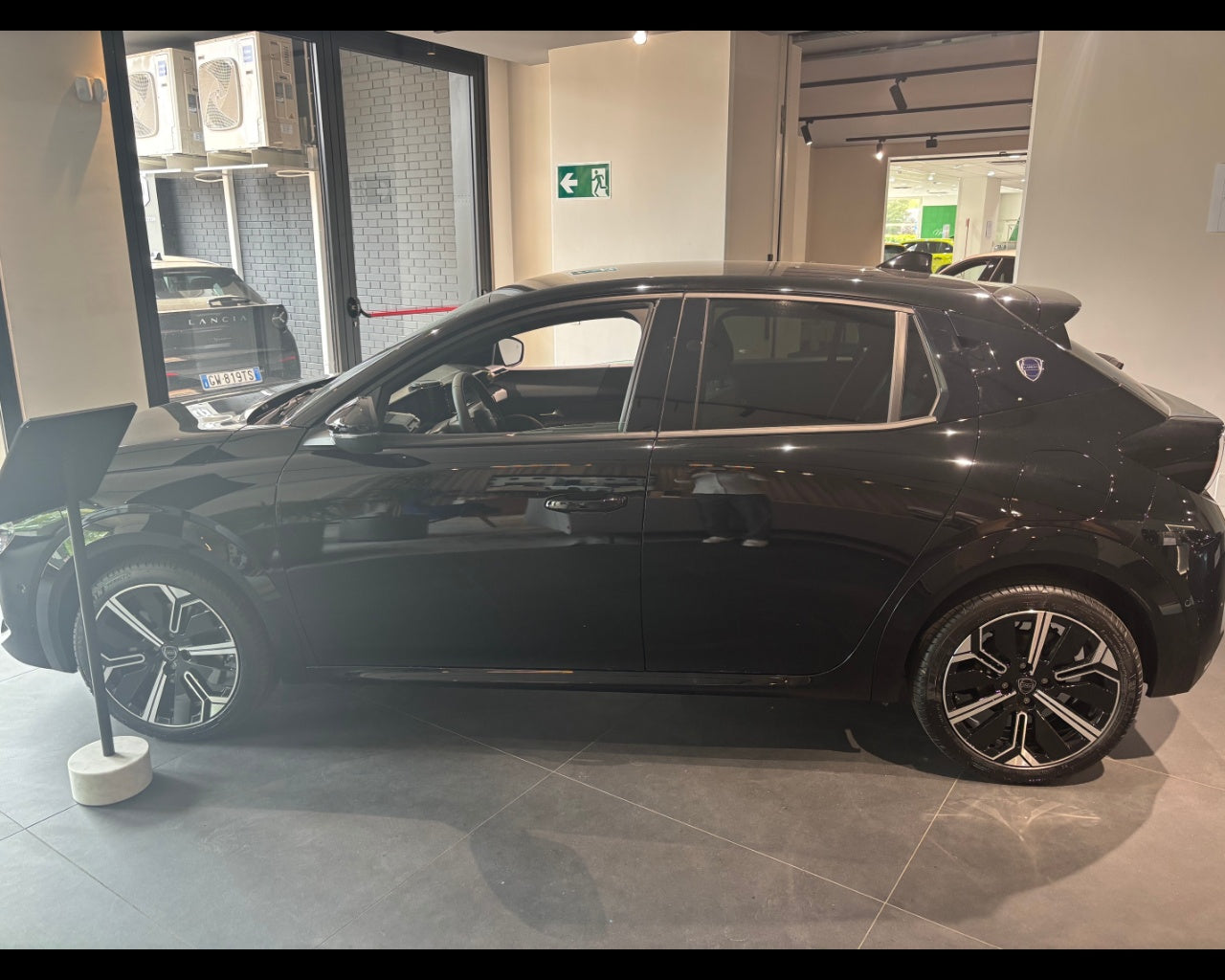 Nuova Ypsilon Mhev Serie 1 Nuova Ypsilon Lx 1.2 110cv Ibrida