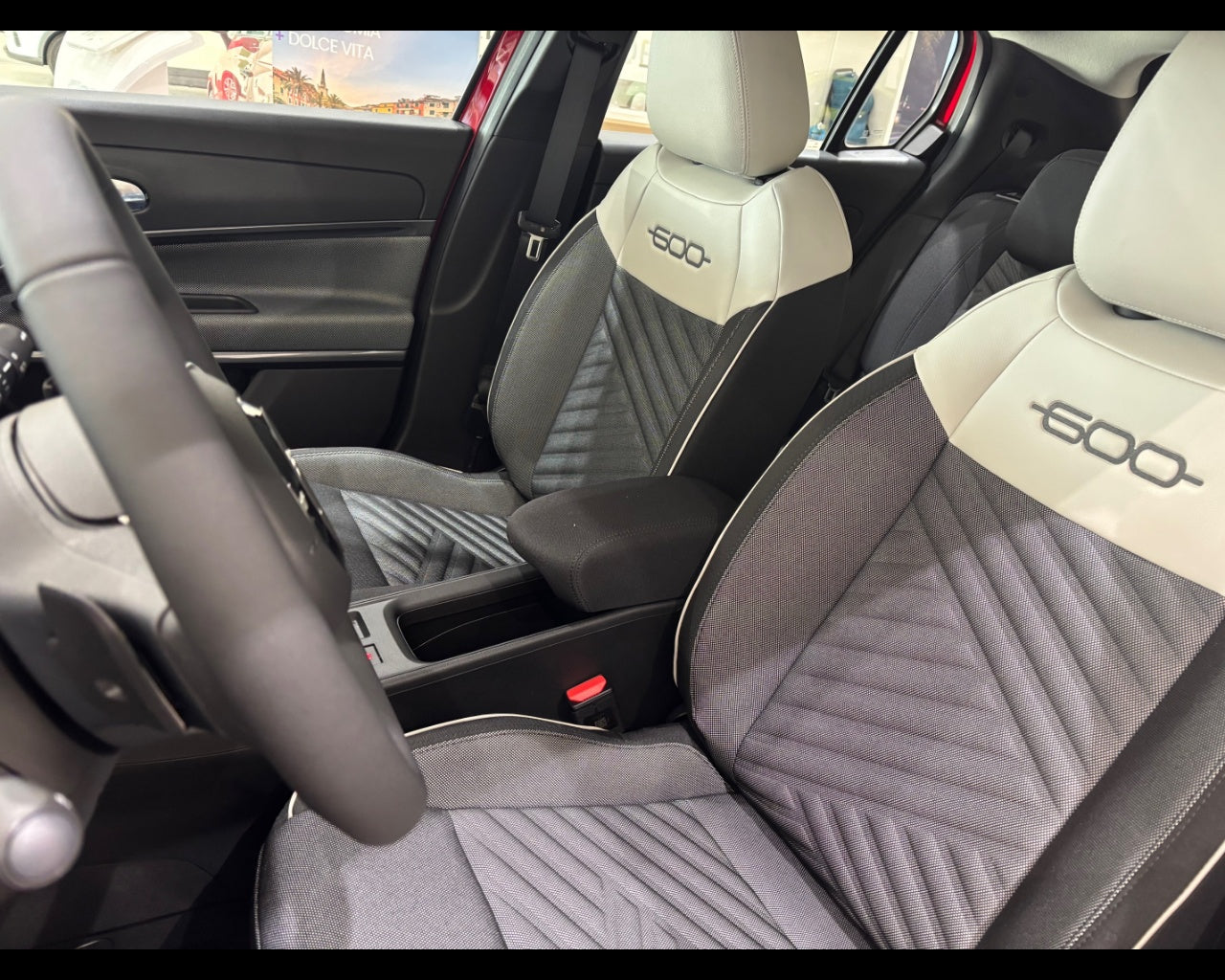 600 Hybrid Icon 1.2 Hybrid 145cv