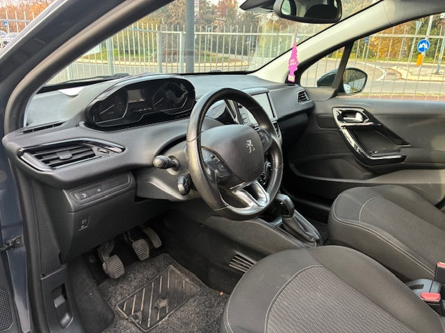 PEUGEOT 208 1.2 BZ