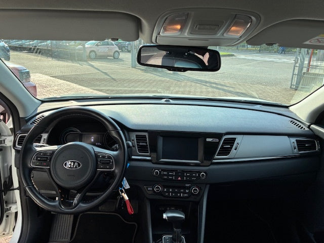 KIA NIRO HYBRID STYLE