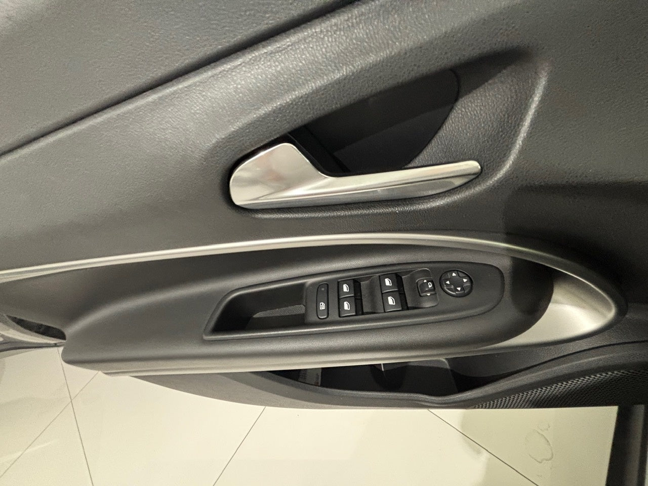 JEEP AVANGER ICE MY24 ALTITUDE 1.2 100CV