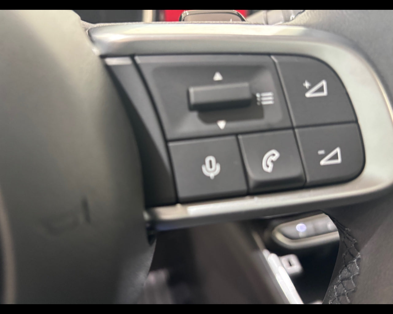 600 Hybrid Icon 1.2 Hybrid 145cv