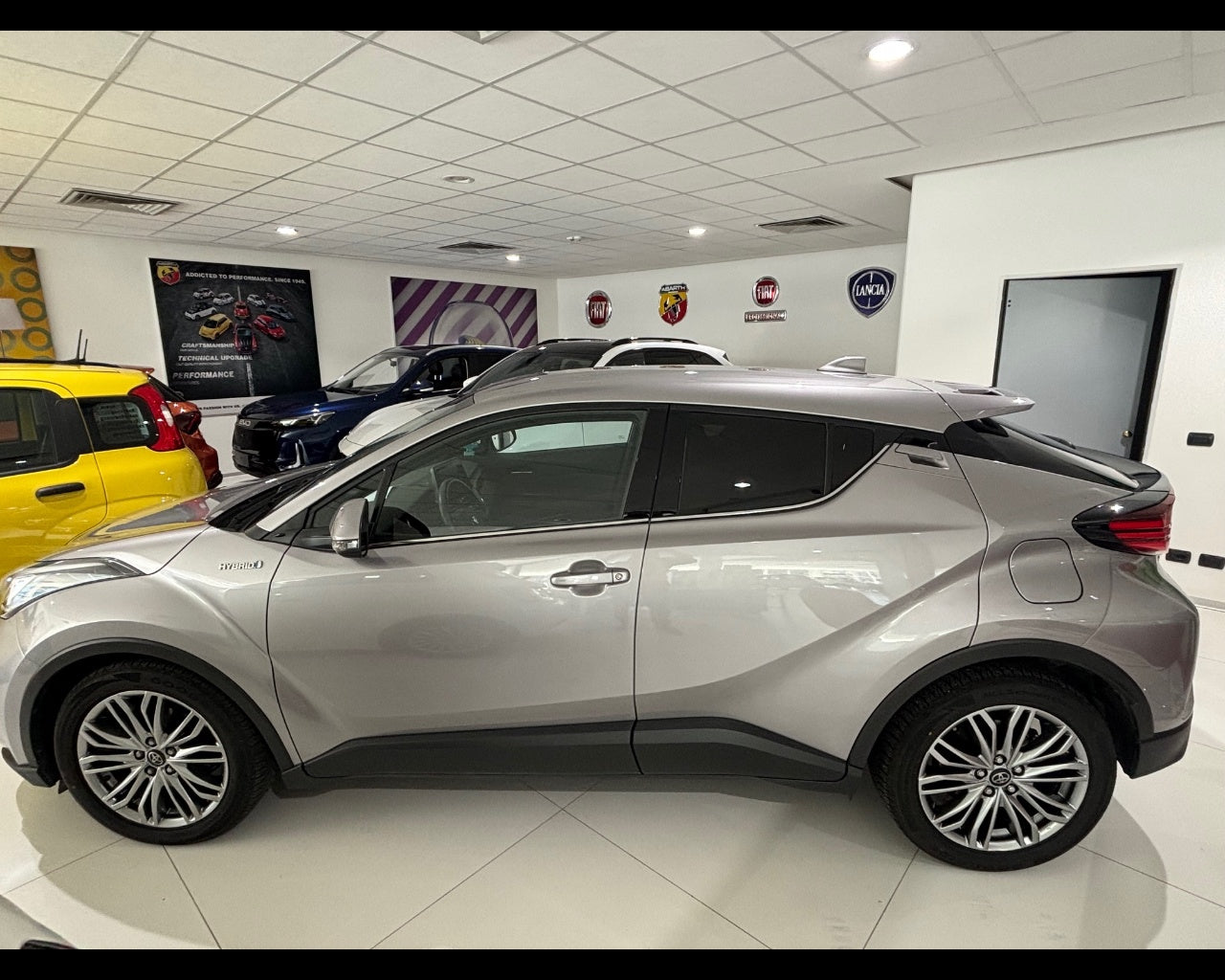 TOYOTA C-HR