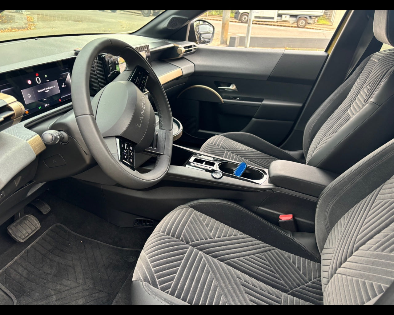 Nuova Ypsilon Ibrida Lx 1.2 100cv Ibrida