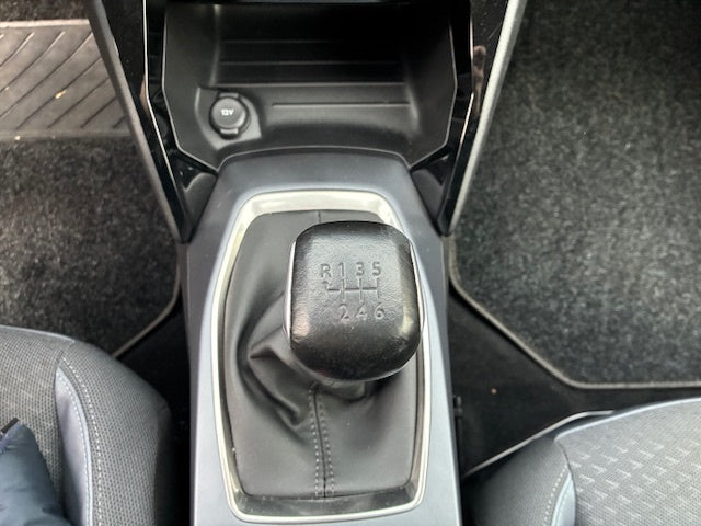 PEUGEOT 2008 1.2 BZ ALLURE