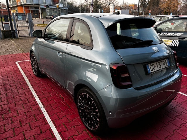 500 BEV 3+1 ICON 320KM