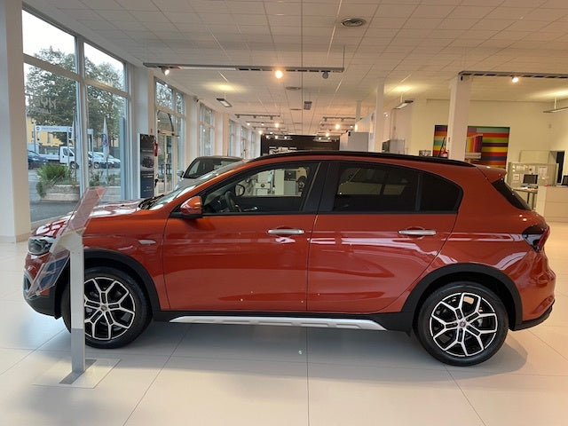 Tipo Hatchback My23 1.5 Hybrid130cv Dct Hb Cross