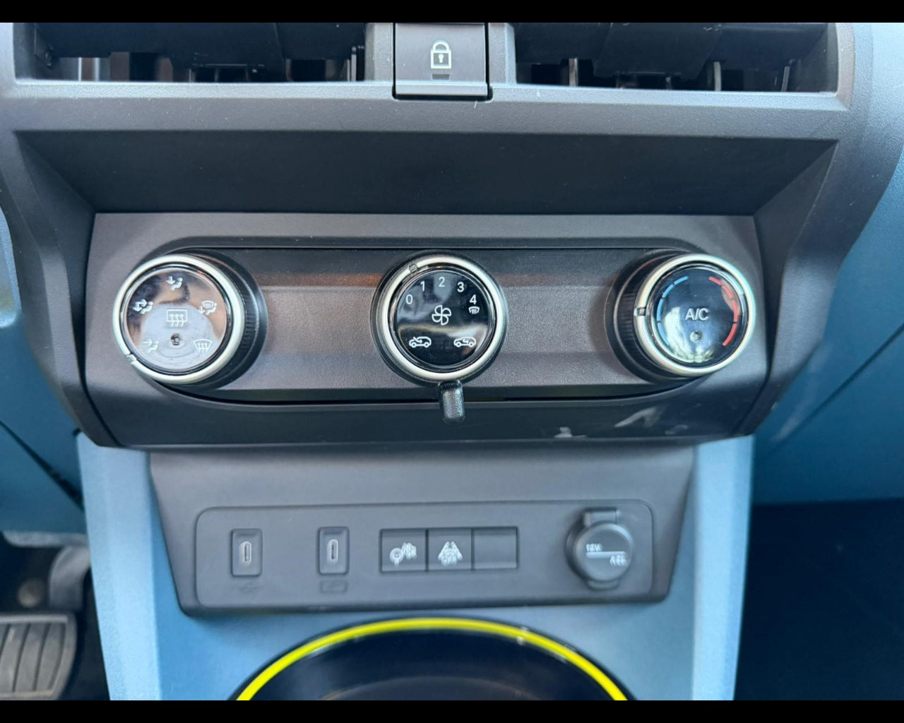 GRANDE PANDA HYBRID ICON 110CV