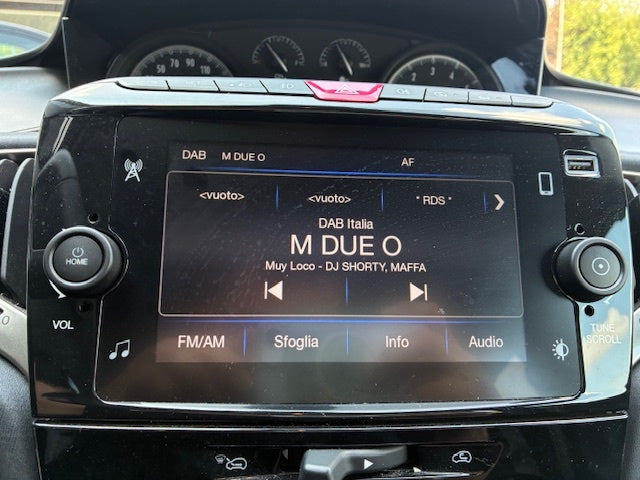 LANCIA Y 1.0 HYBRID 70CV GOLD