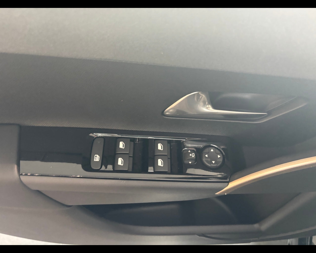 Nuova Ypsilon Mhev Serie 1 Nuova Ypsilon Lx 1.2 110cv Ibrida
