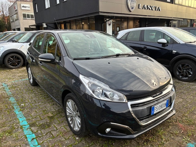 PEUGEOT 208 1.2 BZ