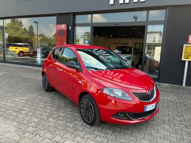LANCIA Y 1.0 HYBRID 70CV GOLD