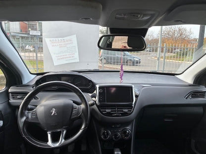 PEUGEOT 208 1.2 BZ