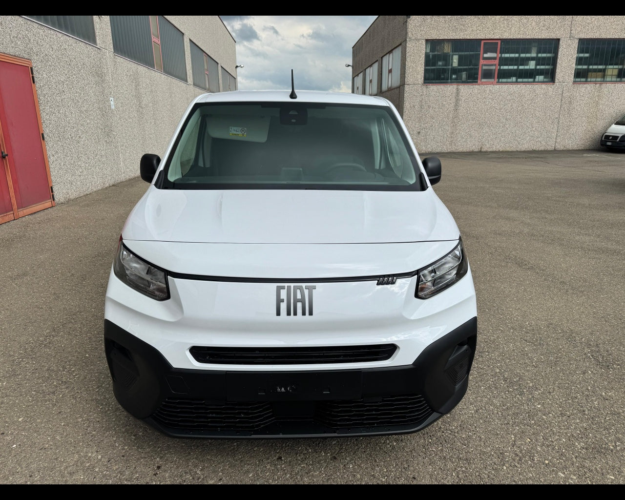 Doblò Serie 3 Van Ch1 1.5 Bluehdi 100cv Mt6 - Easy Pro