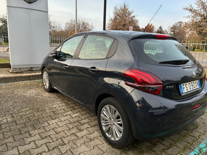 PEUGEOT 208 1.2 BZ