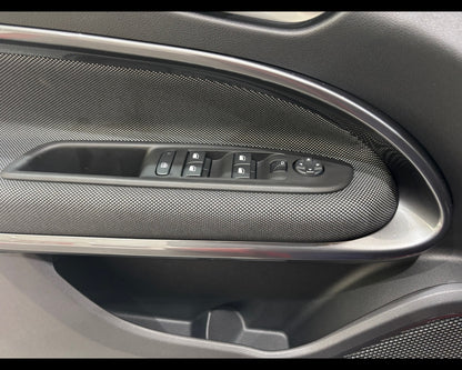 600 Hybrid Icon 1.2 Hybrid 145cv
