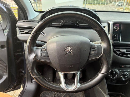 PEUGEOT 208 1.2 BZ