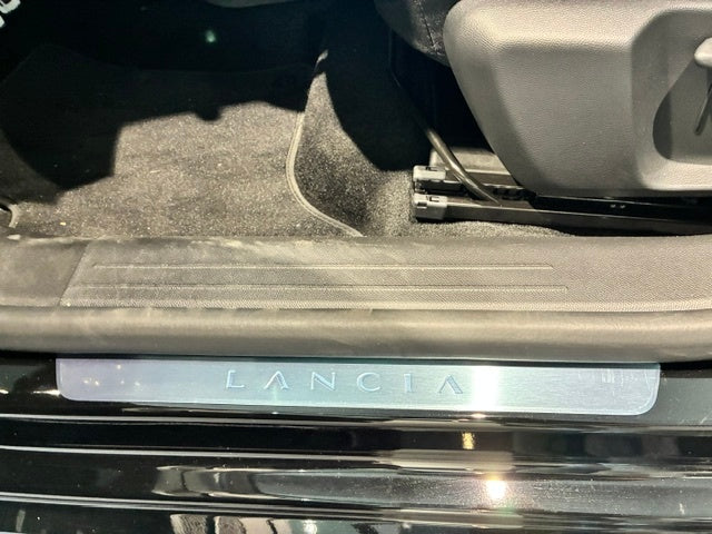 Nuova Ypsilon Ibrida Nuova Ypsilon Hf Line 1.2 110cv Ibrida
