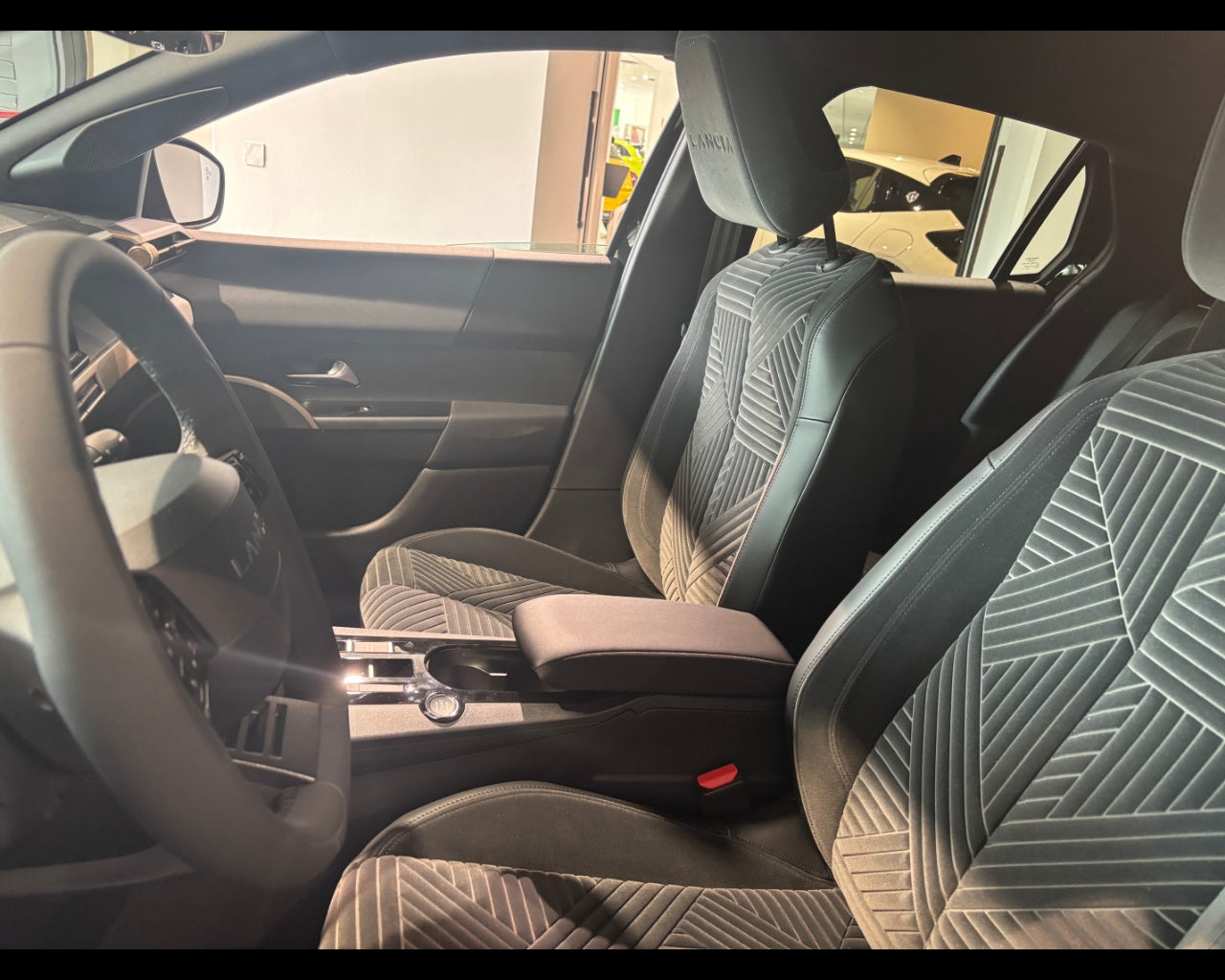 Nuova Ypsilon Mhev Serie 1 Nuova Ypsilon Lx 1.2 110cv Ibrida
