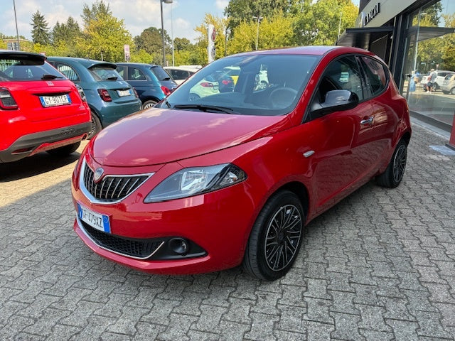 LANCIA Y 1.0 HYBRID 70CV GOLD