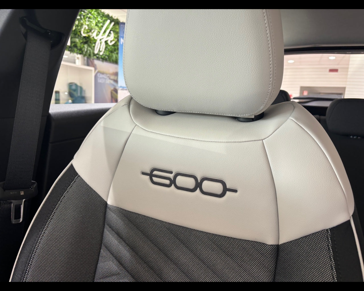 600 Hybrid Icon 1.2 Hybrid 145cv