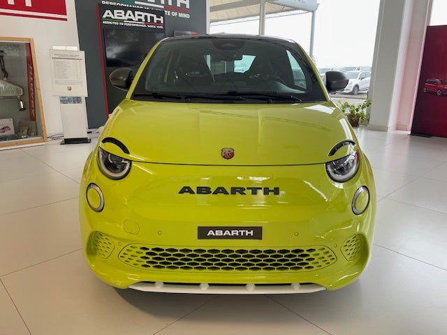 NEW 500e ABARTH SCORPIONISSIMA